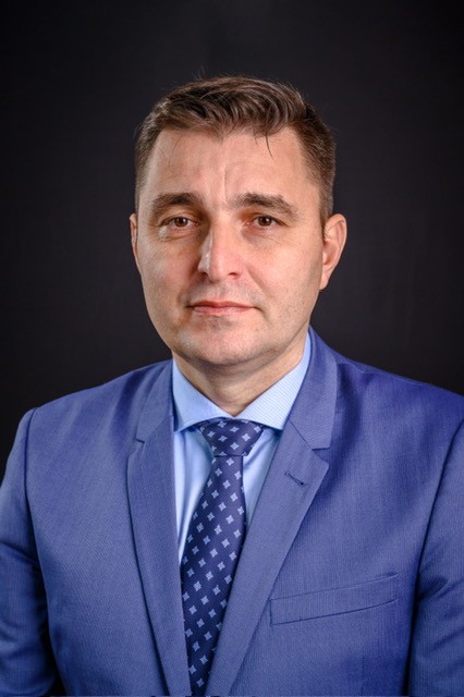 
  Daniel-Claudiu
 
  TĂMAȘ
