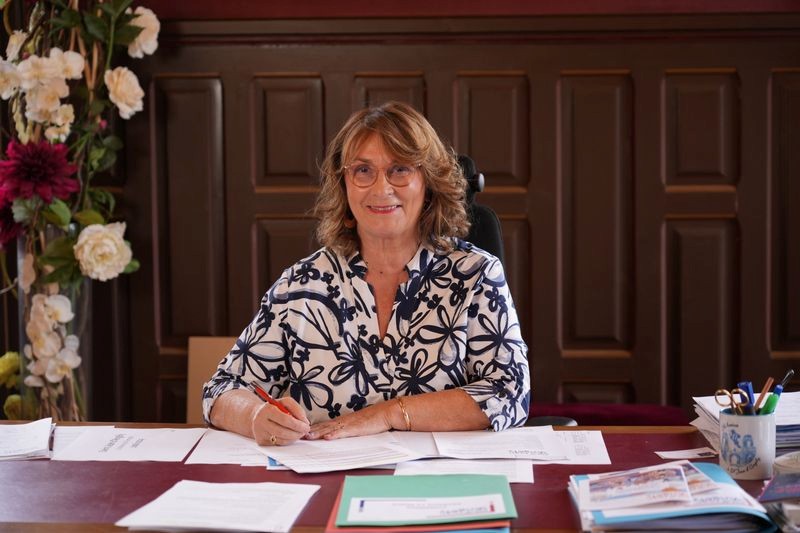 
  Françoise
 
  MESNARD
