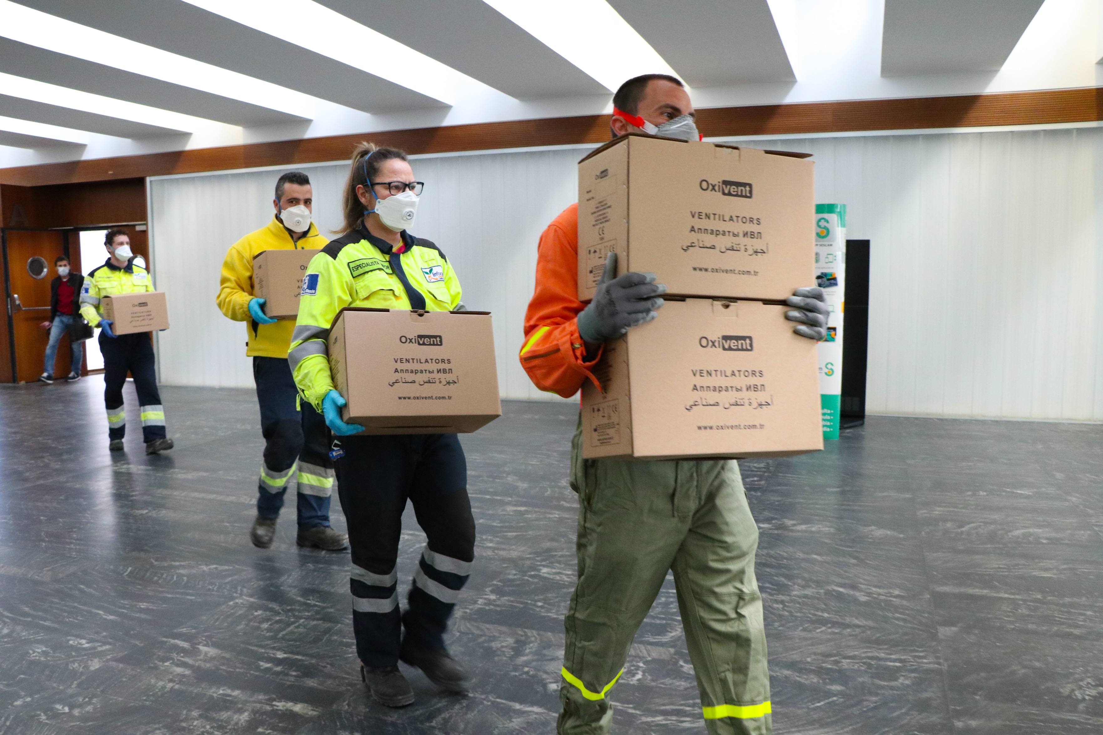 Package Delivery On Doorstep During Covid19 Lockdown Stock Photo - Download  Image Now - iStock